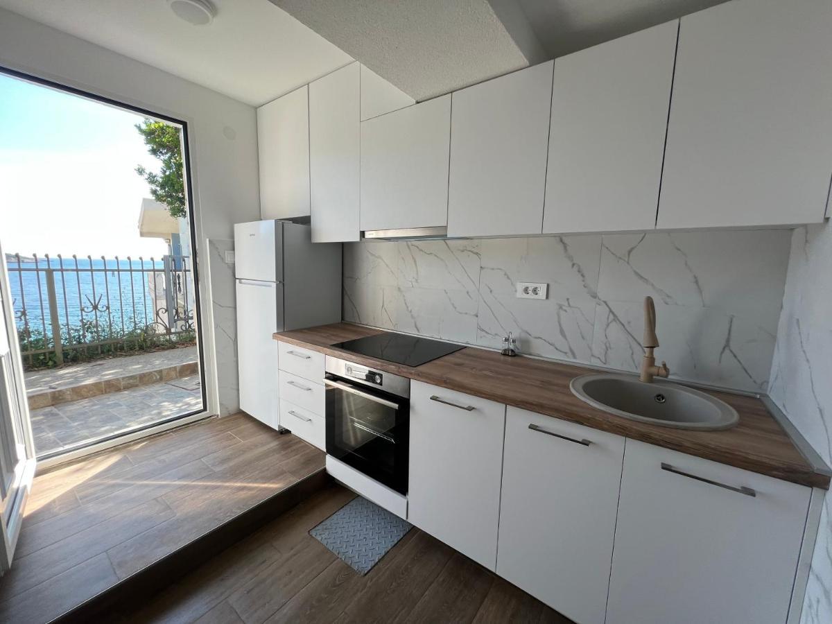 Azzure Apartment Ulcinj Exterior photo